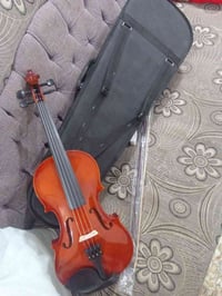 كمان إيطالي • قابل تفاوض