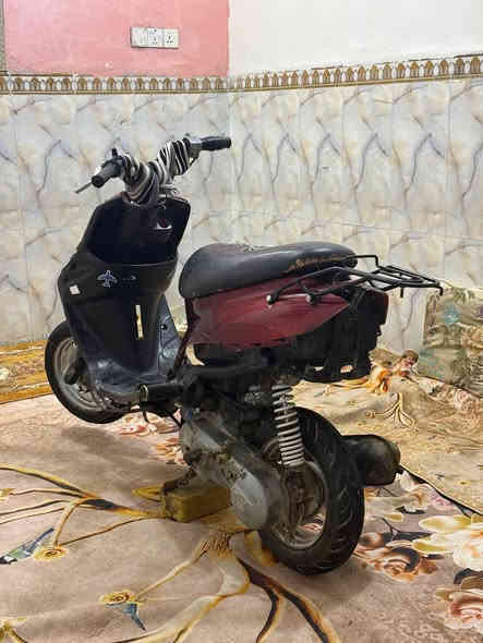 السلام عليكم دراجة بيجي لبيع الدراجة مفتوحة ماصارلها اهواي من جفتناهة الدراجة خير من الله الدراجة هندر واحد الدراجة اتخبل ماعوزهة شي بس سايق ::السعر :185وبي مجال لطيبين المكان ناصرية السكان الصناعي النازله الثالثة الرقم:***********
