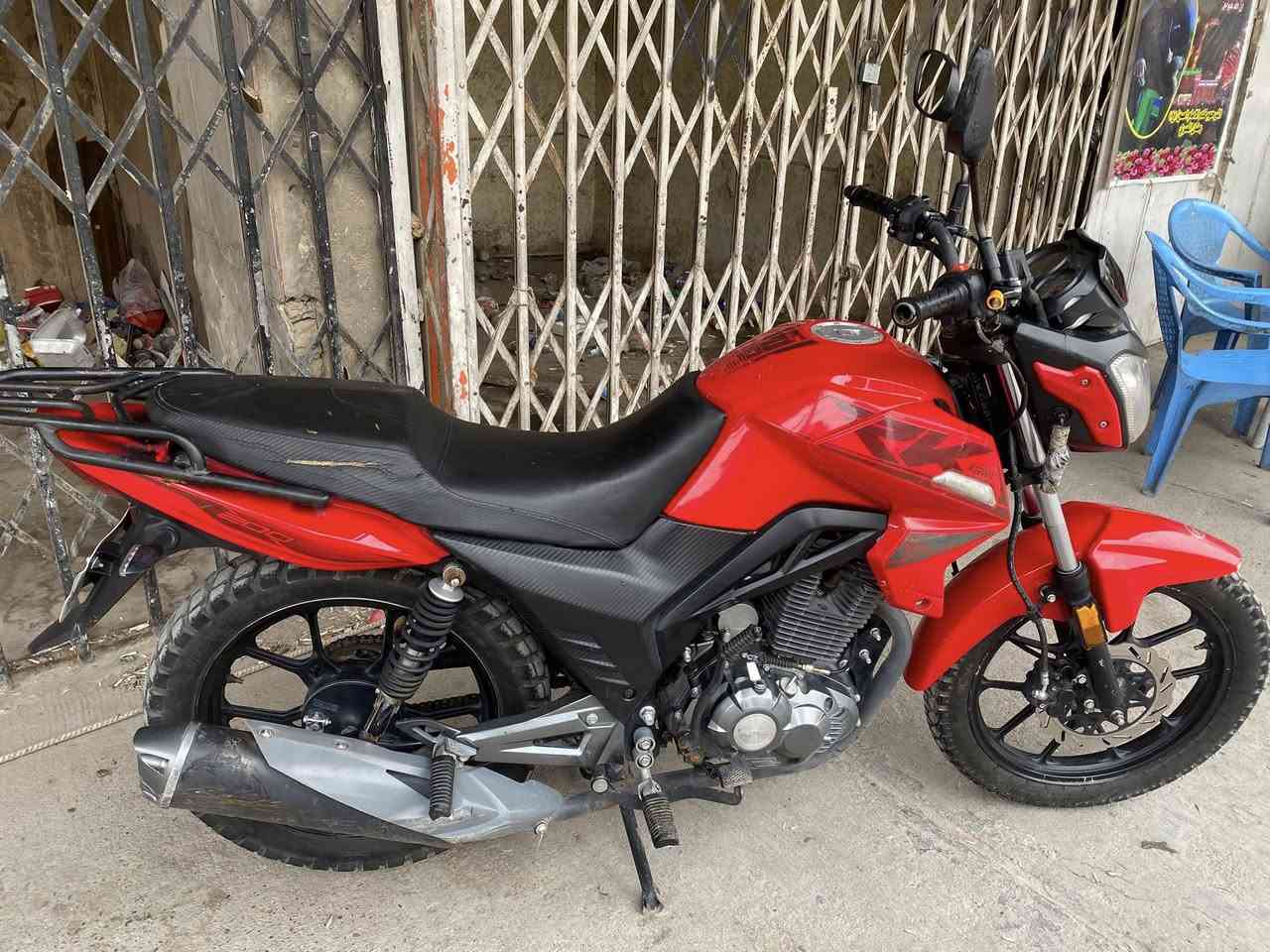 يالله مكلف بل نشر الدراجه للبيع  ***********.      الدراجه مليون و500 وبيها مجال حك الجيه مكاني البياع  للاستفسار الاتصال على رقم الهاتف ما متواجد على غير شي
