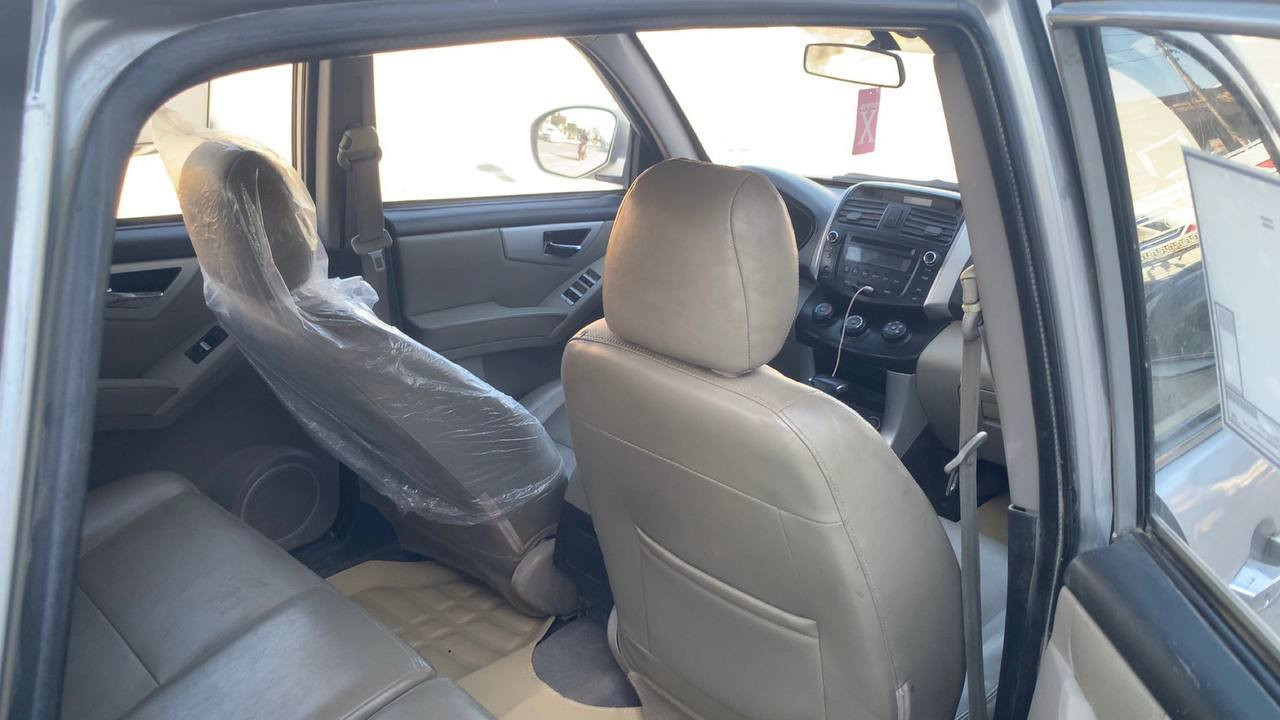 السلام عليكم ورحمة الله وبركاته
من رخصه الادمن المحترم 
ليفات  اور مديل ١٦ 
كير اوتوماتيك سياره عله وضع الشركه 
لا ضربه ولا صبغ بيهه جرادات 
بسمي رقم كربلاء نكليزي سنويه جديده 
المكان بغداد غزاليه 
السعر ٥٣ بيهه مجال حق جيه 
رقم الهاتف 
*********** واتساب بي
