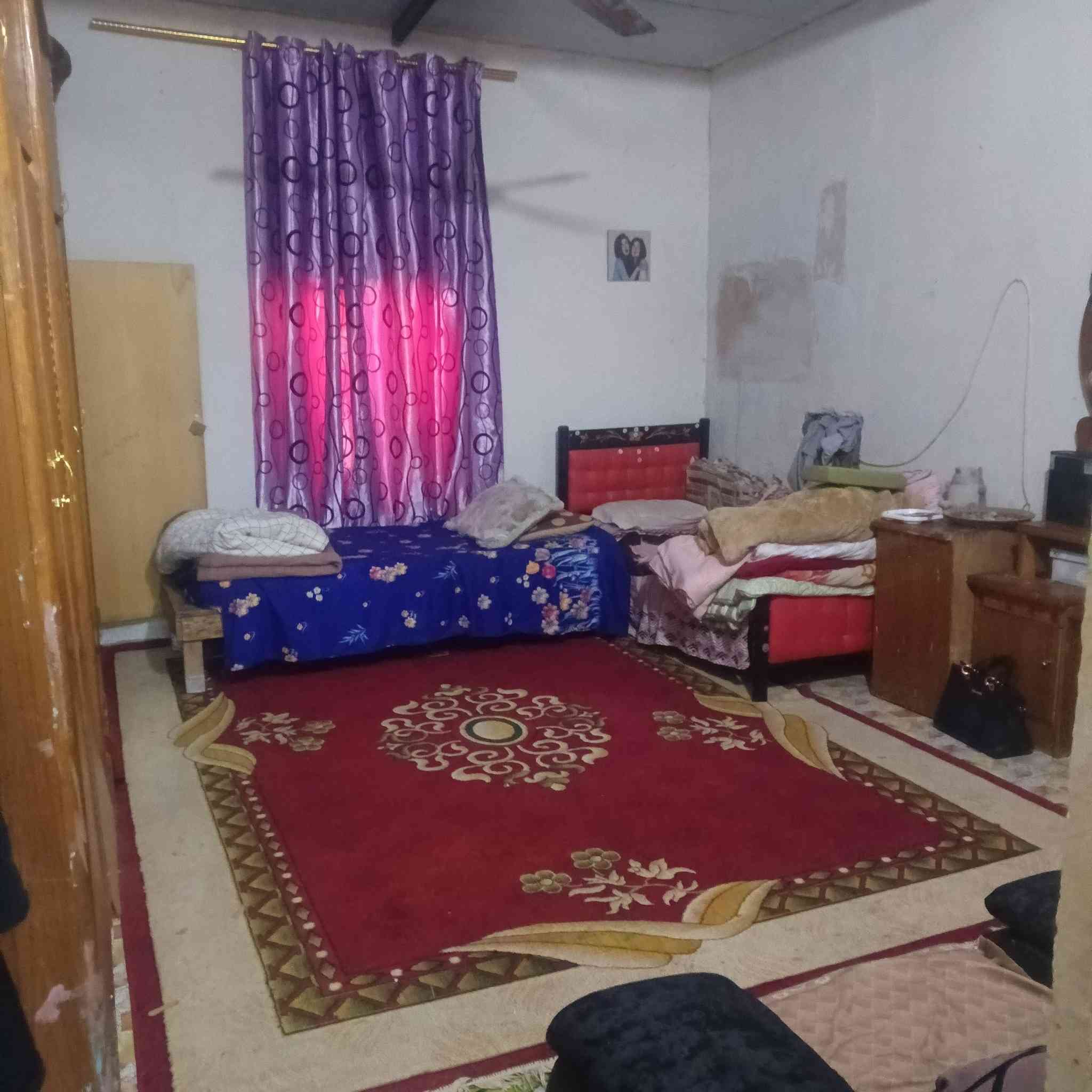 سلام عليكم ورحمه الله مرخصت الادمن بيت للبيع اصلاح زراعي ٢٥٠متر غرفتين هول استقبال مطبخ صحيات خارجية حمام داخلي ٣٠ وبي مجال للطيبين العنوان حي الغدير قرب الشيخ ابو ياسر***********بي واتساب
