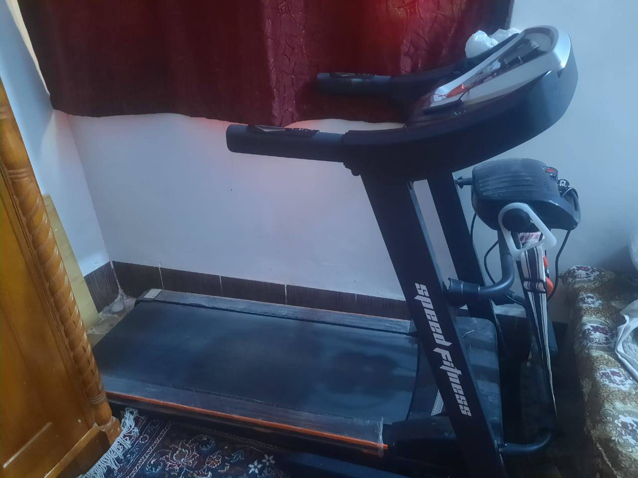 لسلام عليكم جهاز جري جبالي  ويتحمل وزن اخذته مليون واريده 700مصار هواي من مستخدم شرط نظيف  ويه حازم هزاز مثل ما موظح  كدامك 
 اي ستفسار تصل عل رقم *********** بيه واتساب 
عنوان كربلاء طويريج
