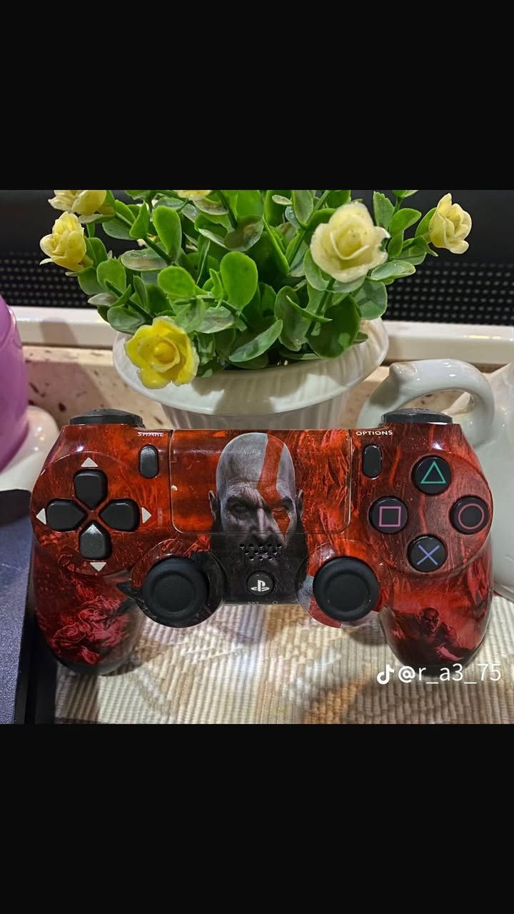 السلا عليكم للبيع بلي 4 سلم السعر 220 وبي مجال الجهاز نضيف وسعره مناسب للتواصل ***********
