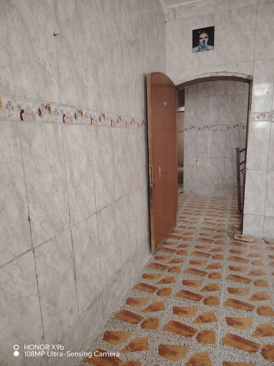 بيت ١٠٠م واجهه ٨متر طابق واحد ..
♦️بناء طابوق جمهوري كونكريت مسلح
♦️يتكون من غرفتين نوم ومطبخ واستقبال وصاله وصحيات ..وطارمه
♦️شارع عرض ٥متر ..
♦️خدمات مجاري متوفره للباب
♦️طابو زراعي سند ٢٥ إقرار محكمه من المالك مباشرة ..
♦️ كربلاء..حي الأمين شارع الحر خلف مجمع همسه للإلكترونيات فرع أسواق اي مارت
♦️يبعد ٥٠٠متر عن شارع تجاري وخط باب الحسين كوسترات
♦️سعر ٦٢مليون ..تفاوض مع صاحب البيت مباشر ..للاستفسار مكتب الأوس للعقار ابو سجاد*********** ابو وائل ***********
