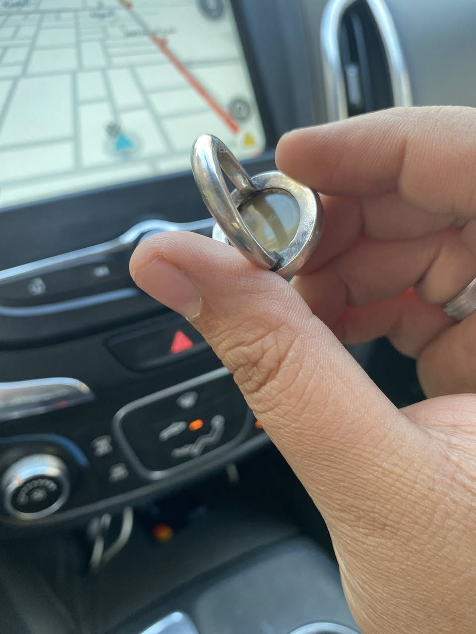 اخواني جزع يماني بقراني فضلة ثقيلة مثل ماموضح بل صور سعرة ٥٠ الف قفل


**إذا كنت صاحب هذا الإعلان وتريد حذفه لأي سبب، رجاءا أرسل رسالة إلى الدعم الفني**