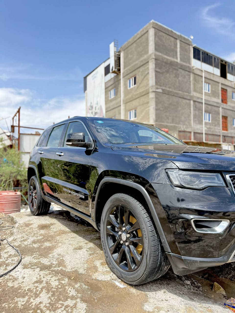 السلام عليكم جيب لاريدو 2017 خليجي لمتد فول مواصفات  رقم بصره حره كفاله من الصبغ ماعده حادث بسيط ارباع الجاملغات الاماميه مرجعينه بارد ايرباك دركه ماشيه 84 ميل السياره جديده ومواصفات المتد معروفه 

المكان بصره 
السعر 235
***********
