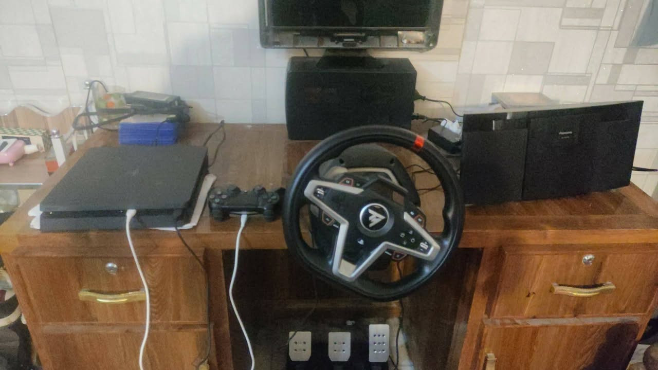 عجلة قيادة Thrustmaster T248 - مع دواسات
🔹 الوصف:
عجلة سباق احترافية من شركة Thrustmaster، مخصصة لمحبي ألعاب السيارات مثل F1 وGran Turismo وForza. بيها شاشة رقمية ومزايا قوية وتشتغل على بلايستيشن 4، بلايستيشن 5، والكمبيوتر (PC).

🔸 المواصفات:

نظام Force Feedback ديناميكي بـ3 مستويات للتحكم بقوة الارتداد.

دواسات مغناطيسية T3PM قوية ودقيقة جداً.

شاشة LCD مدمجة بعرض معلومات (السرعة، التروس، توقيت اللفات، وغيرها).

مقبض ستيرن (عجلة) بتصميم واقعي مع أزرار قابلة للتخصيص.

شيفترات تبديل مغناطيسية خلف المقود (مثل سيارات الفورمولا).

يدعم كل ألعاب السباقات المشهورة.

يشتغل على PS5 / PS4 / PC (ما يشتغل على Xbox).

🔹 الحالة: نظيف جديد استعمال اسبوعين فقط البيع عدم التفرغ

🔸 الملحقات:

عجلة القيادة

دواسات T3PM

أسلاك التوصيل

العلبة الأصلية 

💰 السعر المطلوب: 300

📍 الموقع:  - بغداد


**إذا كنت صاحب هذا الإعلان وتريد حذفه لأي سبب، رجاءا أرسل رسالة إلى الدعم الفني**