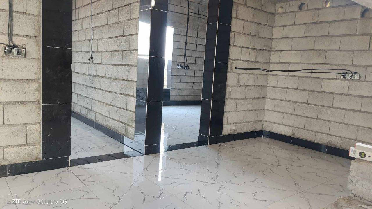 السلام عليكم كادر سيراميك متفرق حالين شرط استلام مهندس واسعار معقوله
الكادر مكتون من ثلث اسطاوات 
 للاستفسار :***********
