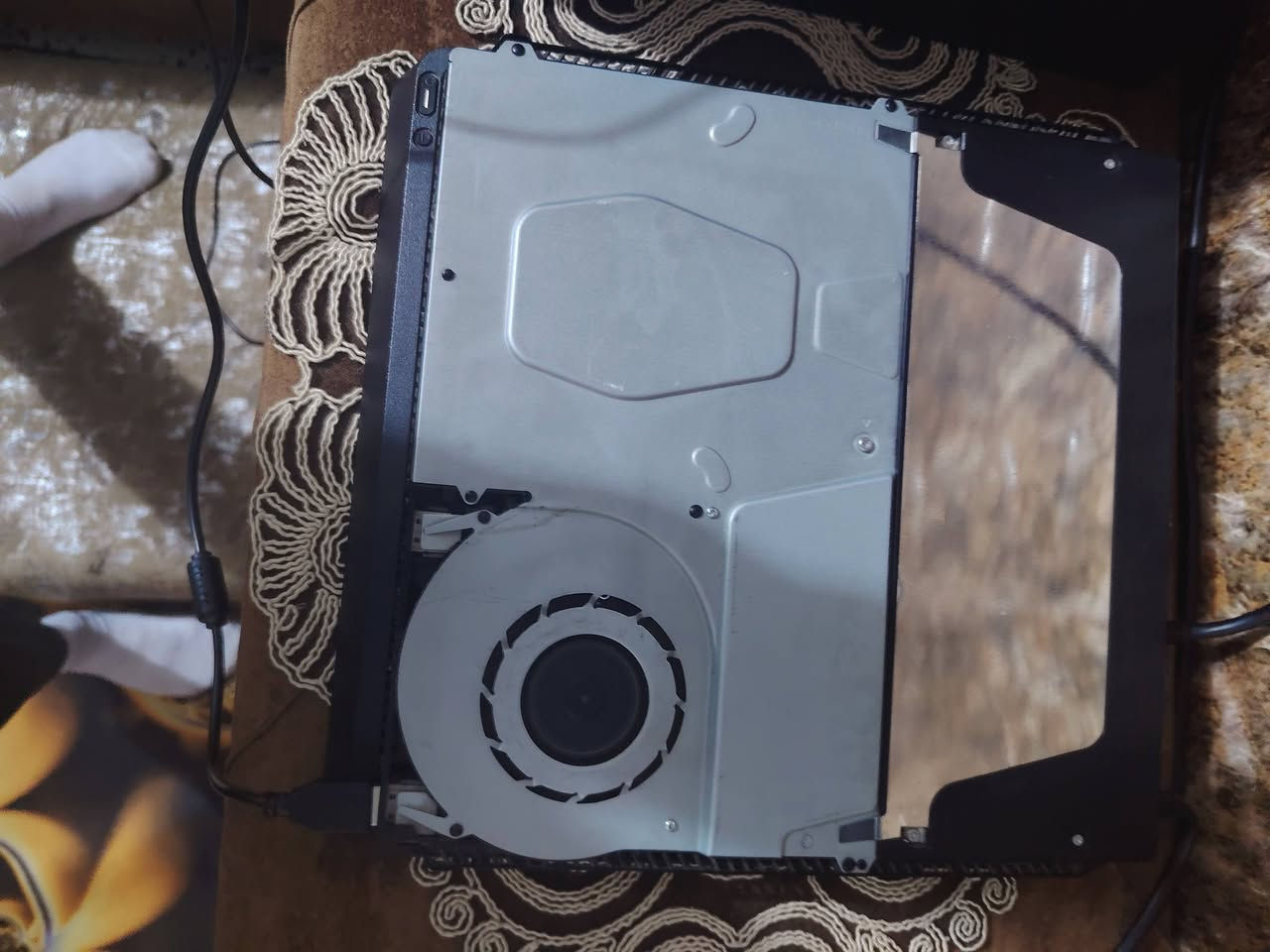 بلاي 4 مهكر نظام 12 للبيع مكان بغداد الدوره السعر 240 بس***********
