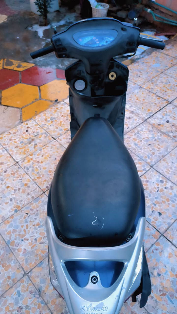 سلام عليكم دراجه في تو  صار اقل شهر طالعه من حاويه مكفوله كفاله عامه اي نقص مابيه سعره 850 بيه مجال بسيط دراجه ماخذه مليون مكاتبه يمك لحد يكسر بسعره رقمي ***********
