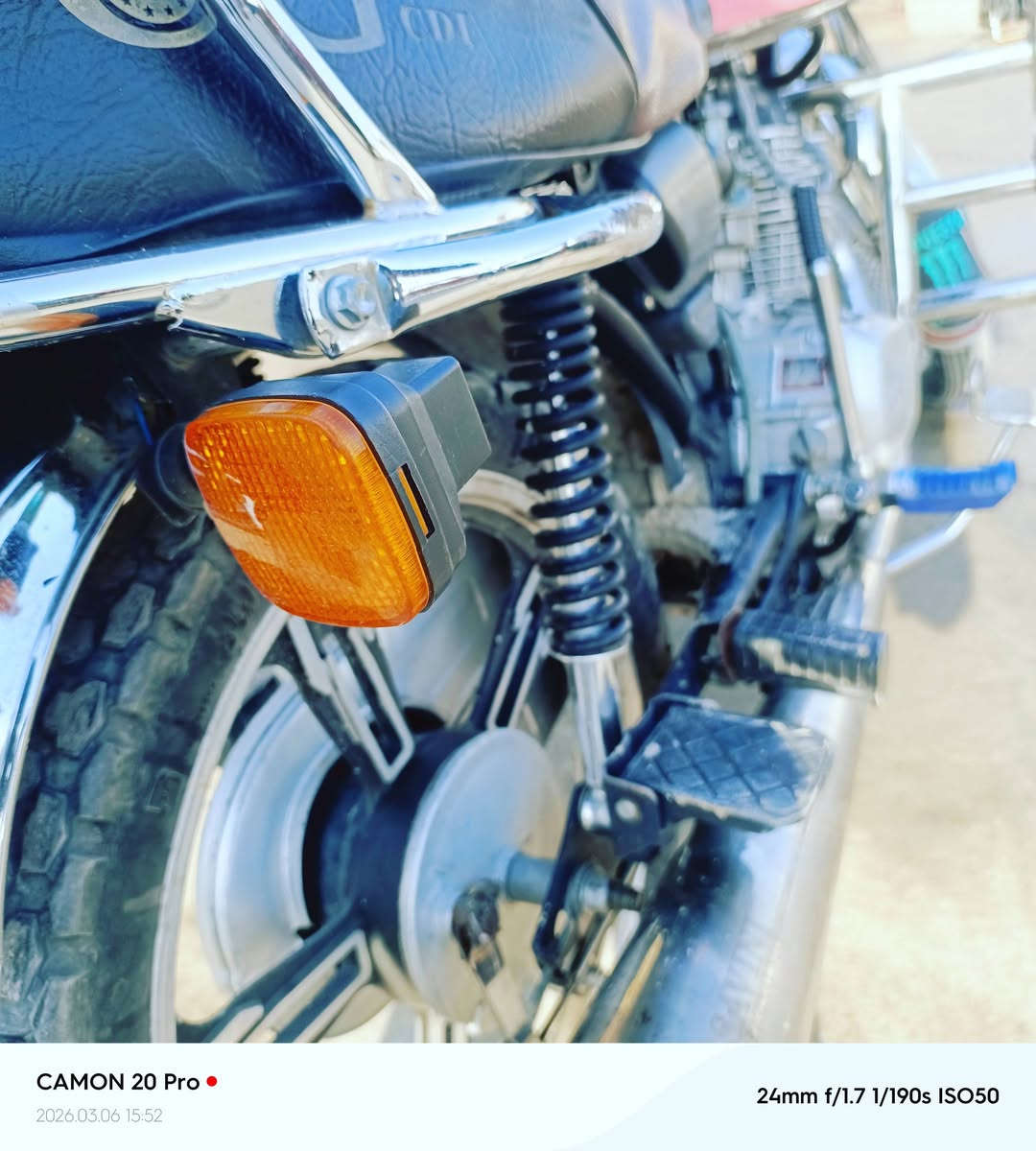 سلام عليكم دراجه سيفان   خمسه كير    البيع 375  شرط المحرك مابدل بي بس والفات ابريك وره جدام كله شقاله شرط  كهربايات شقاله نص سالف يشتقل *********** اذا رقمي مكاني صلاح الدين قضاء بيجي
