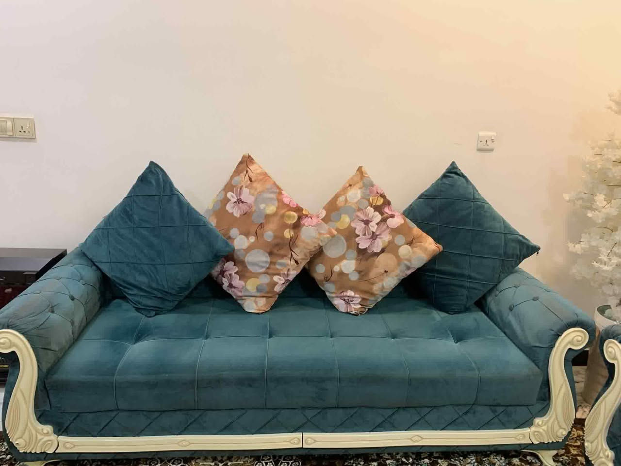 السلام عليكم
تخم تركي ٨ مقعد 

نظيف 
سعر ١٧٥
بي مجال قليل 
بغداد الشعب
***********
