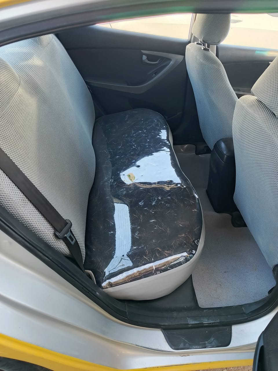 السلام عليكم افانتي محرك 1600 جي دي اي موديل 2012 بيها منظومة غاز السيارة وارد كوري بيهة بس بنيد مبدل ودعامية رقم بغداد مصفرة هيئة وغرمات صبغة أولى باسمي محرك صارلي شهرين من شديتة جديد تدفئة تبريد كلهة شغالة بيه. نظام ايكو السعر 88 مكاني بغداد اتصال ***********
