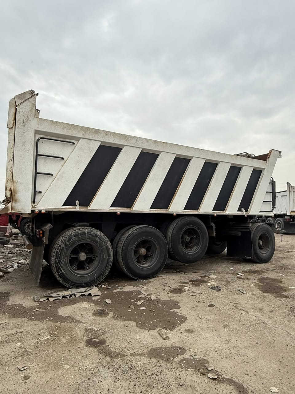 سلام عليكم للبيع مقطوره ‭0773 100 8070‬
