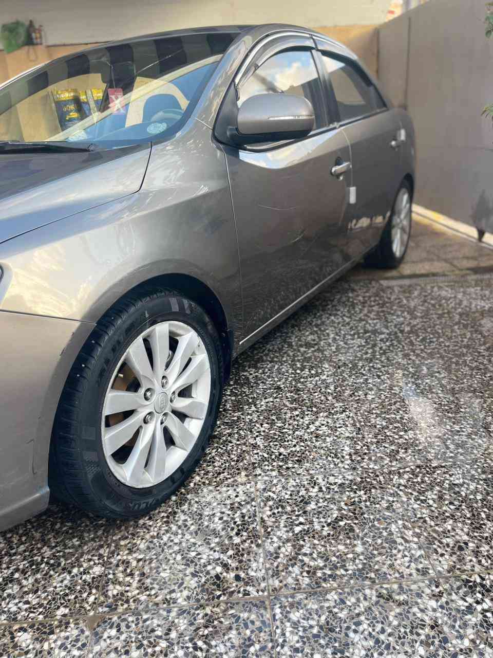 سلام عليكم البيع كيا سيراتو موديل 2012 رقم اربيل سياره بدون حادث بيه فقط قبق جنطه  بدون صبغ سياره جاهزه وكلشي شغال مكان سياره كربلاءسونار بل صور سعر 88وبيه مجال رقم الهاتف ***********
