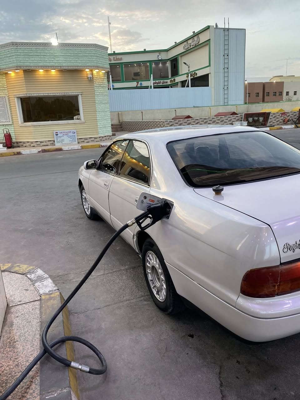 رجاءً اقرة المنشور قبل لاتتصل او تخلي سعر
بطة متصل بأسمي موديل 2000
السياره كفاله نقل وكص 
صبغ فقط القماره ومداكر خلفيه للجماليه
السياره جديده وتخبل 
بك لايت جديد بالجيس توني شاده 
الويلات يلمعن لكن مامصورهن الصور الي ناشرهن حالياً قديمات

نواقص بيها بسيطة كهربائيات وكشنات يحتاجن دوشمه او غسل
السياره سستم مـن اليابان بالجيس وعندي صوره 

مكينه 2500 vvti جديده وكير خير مـن اللّٰــه 
بطناش فول ونشاط صلوات على محمد يخبل 
صرفيه كلش حلوه والسياره على ايدي 
سنويه باسمي منتهيه ونتفاهم عليها مـن السعر الاصلي

 
📍السياره نضربت عــندي بالمدكر الخلفي جهه اليمين
وموجود فيديو اخر شي يوضح الضربه 
ابيعها على وضعها تصليحها بسيط لكن وقت ماعندي
(ضربتها موضحه باخر فيديو ) رجاءً شوفها 

السعر 60 وبيها مجال 

***********
