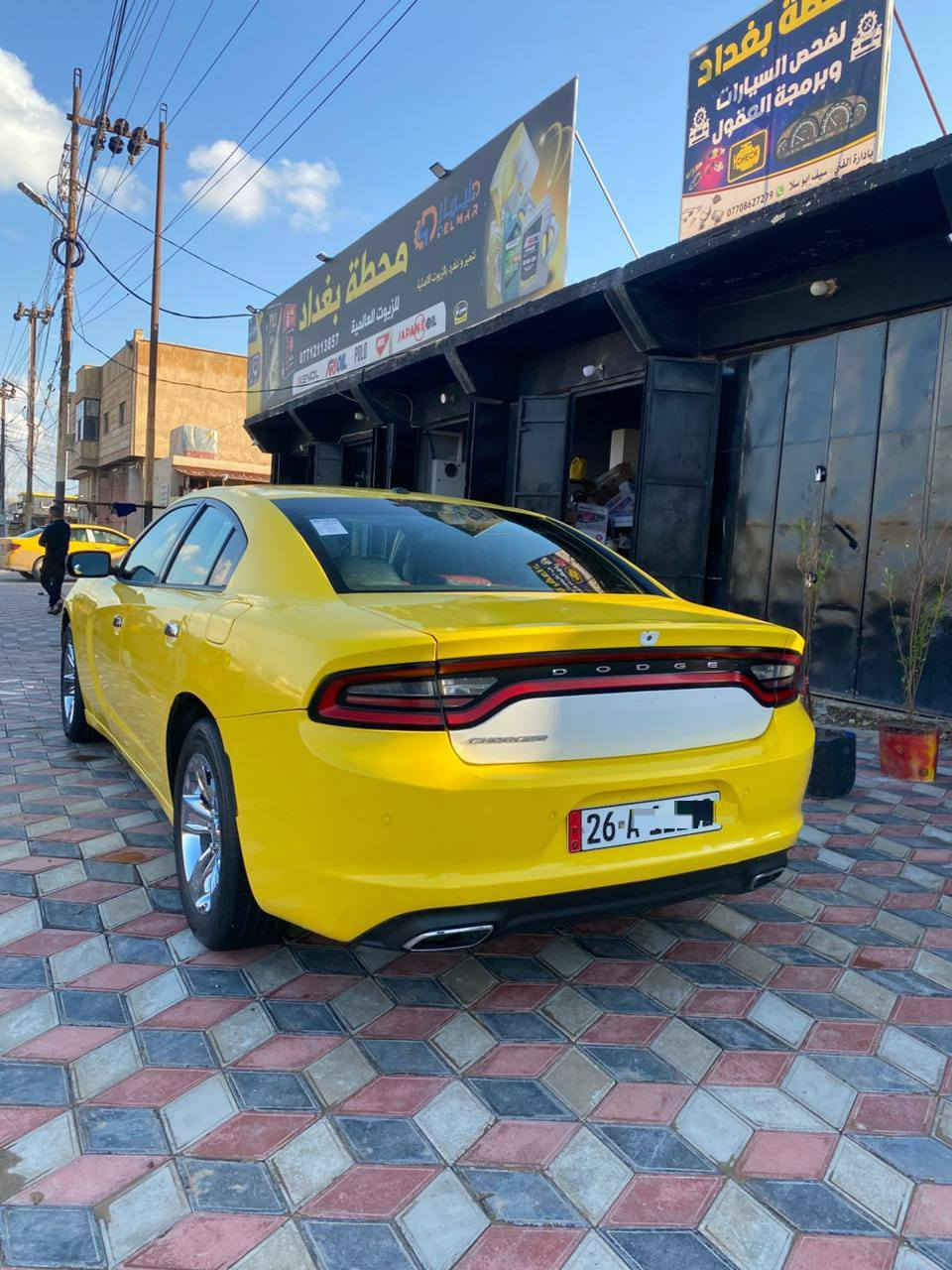 السلام عليكم  جارجر تكسي للبيع او مراوس بجارجر خصوصي من موديل 2014 الحد 2018رقم صلاح الدين إنكليزي موديل 2018 السياره عادية مو فول بيها طخة بالجاملغ يم قبق البانزين طخة بسيطة السعر 195 بيها مجال قليل مكان السياره صلاح الدين تكريت *********** 
*********** مكلف بالنشر هذا رقم صاحب السياره ماراح اجاوب على الفيس تحياتي الكم جميعاً
