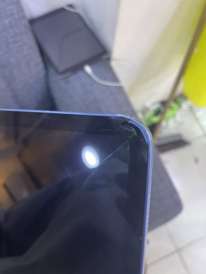 شاشه المس مفطوره فقط  وبصمه متشتغل. جهاز كلشي مابدل بي شرط فحص سعر ٣٥٠ بي مجال


**إذا كنت صاحب هذا الإعلان وتريد حذفه لأي سبب، رجاءا أرسل رسالة إلى الدعم الفني**