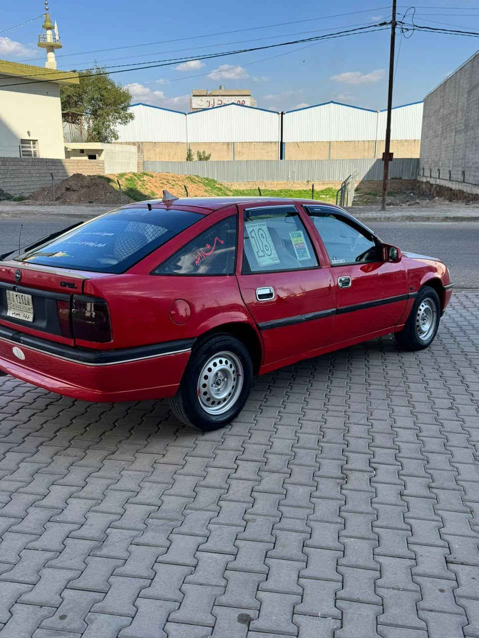 اوبل فيكترا موديل ١٩٩١  رقم كركوك مشروع وطني 
دفتر بنزين بي 
سياره سقف فتحة لايتات زينون محرك بشرط
 سعر 28$ بي مجال  كه ركوك ئسكان
***********
*********** كركوك, العراق
