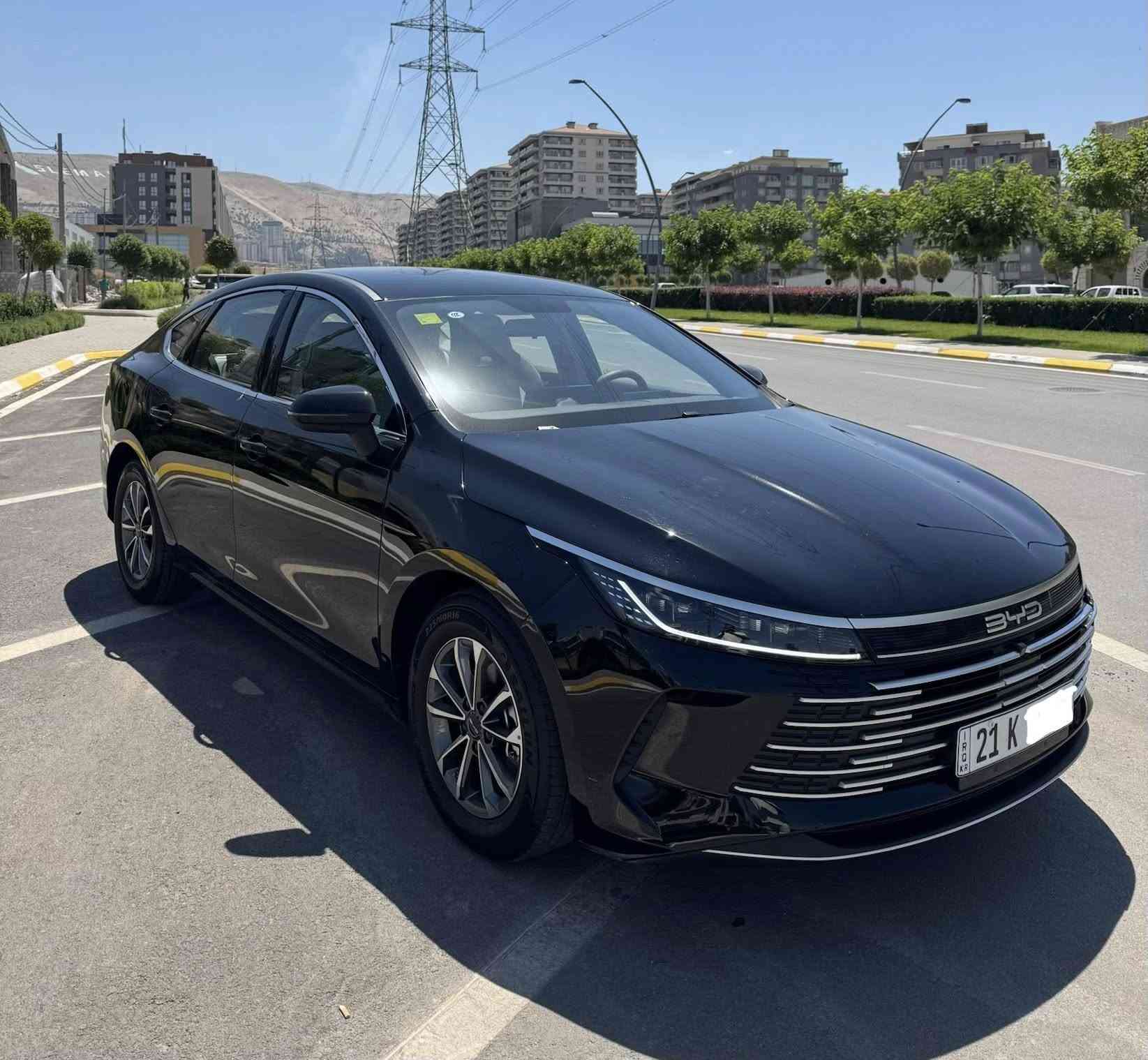 BYD. Destroy 05 2025
ويل كرؤم ناو سپي شاشه گه وره ٧ هه زار رؤ يوه
بي بؤياخ بي سارد بؤ ياخ ته نك
گير و مه كينه و كاره باي به شه رت 
ته حويل و غرامه به شه رت 
***********

