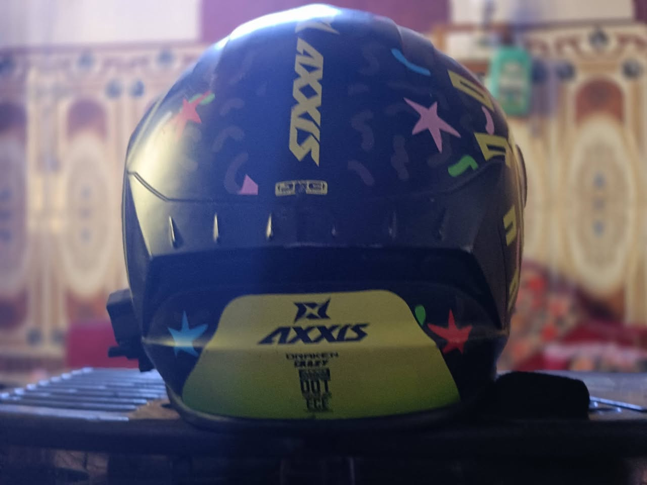 سلام عليكم شباب  خوذه اصليه ماركهAXXLSقياس L صناعته 2022 لكامره ويه لخوذه كامره عاديه مو اصليه  سعر خاص رجائاً مو شراي لا تدخل خاص وضل تحجي ليعرف سعره ويعرف شنو ماركته ما يكسر بسعره او اتصال ***********
