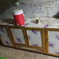 كاونتر • يحتاج تنظيف • أرضي