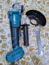 للبيع كل قطعه والها سعر والتوصيل موجود للتواصل 07701751697