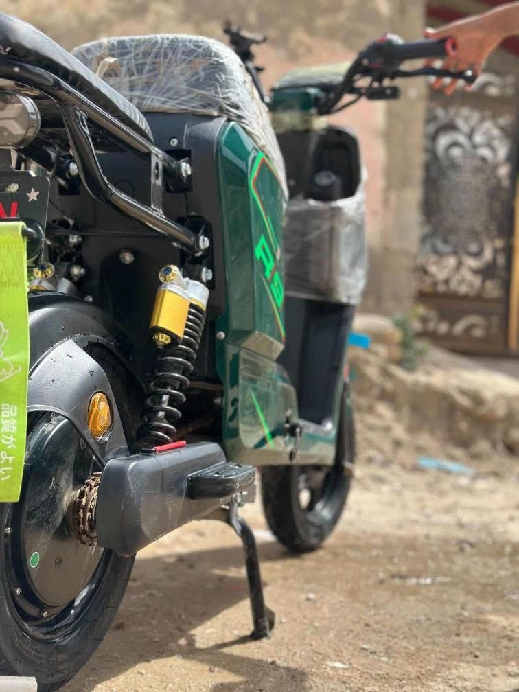 دراجه شحن R9 للبيع موصفات فول بطاريات جديد الماكن ناصريه مركز السعر 500 وبي مجال اذا شراي


**إذا كنت صاحب هذا الإعلان وتريد حذفه لأي سبب، رجاءا أرسل رسالة إلى الدعم الفني**