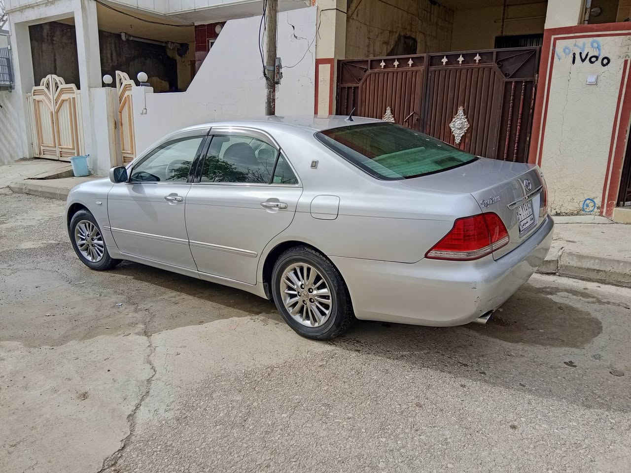 شاهینە موس
۱٨۰
بچوک بە بچوک
پێنج بەسمە
سێ دوگمە
پەردە
کامێرە
چوار پارچەی یابانی هەیە
***********
