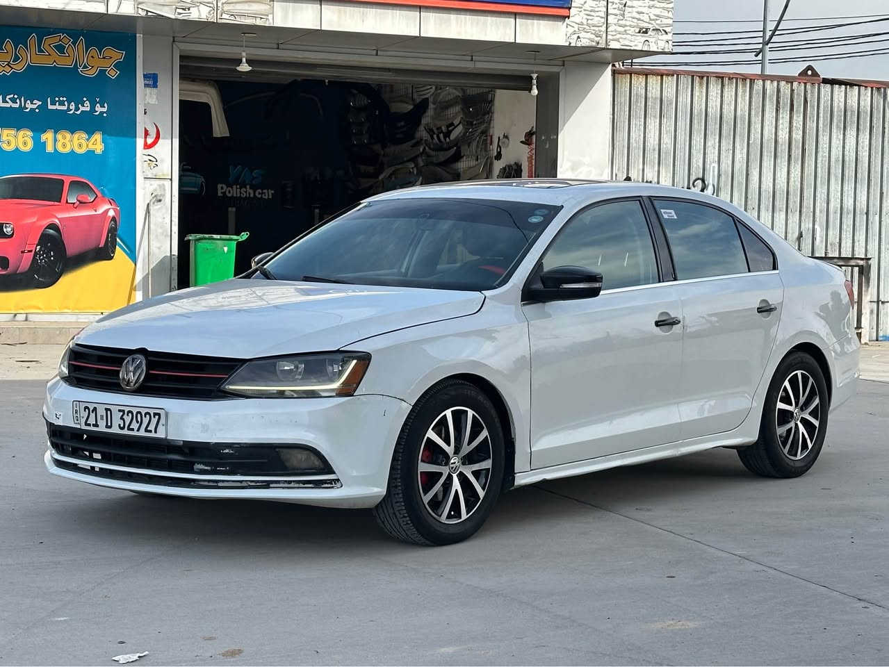 للبيع فقط 
جيتا / 2017 / محرك 1400 / توربو / كير اوتوماتيك ......
بيها 3 قطع اماميه صبغ / ضررها بطاين جاملغات اماميه 
رقم وسنويه جديد / تحويل شرط مضمون / مع الوكاله ..
عليها غرامه 5 اوراق تنزل من الحساب بعد الاتفاق .......
السياره مكانها بدهوك/ سعرها 112 ورقه وبيها مجال .... 
***********
*********** دهوك, العراق
