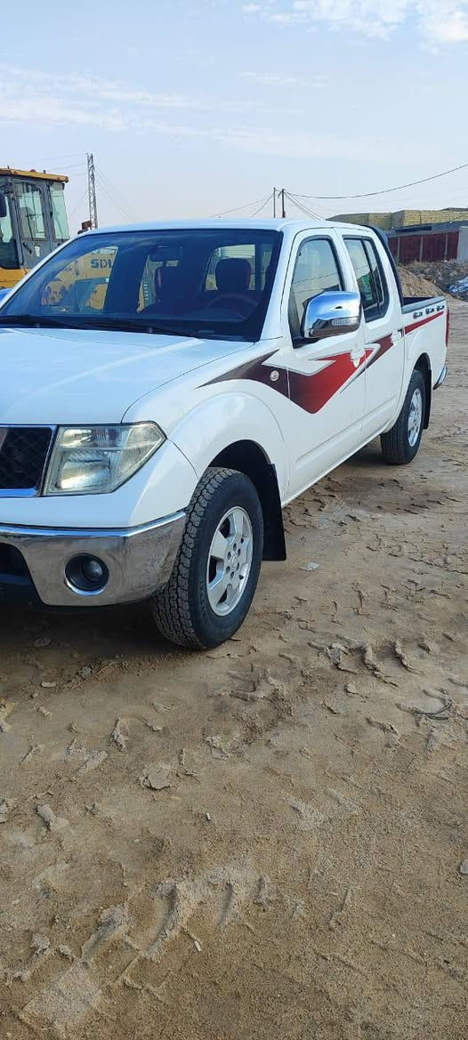 سلام عليكم نيفاره 2013كفاله عامه ماعده باب خلفي  سنويه  منتهيه***********
