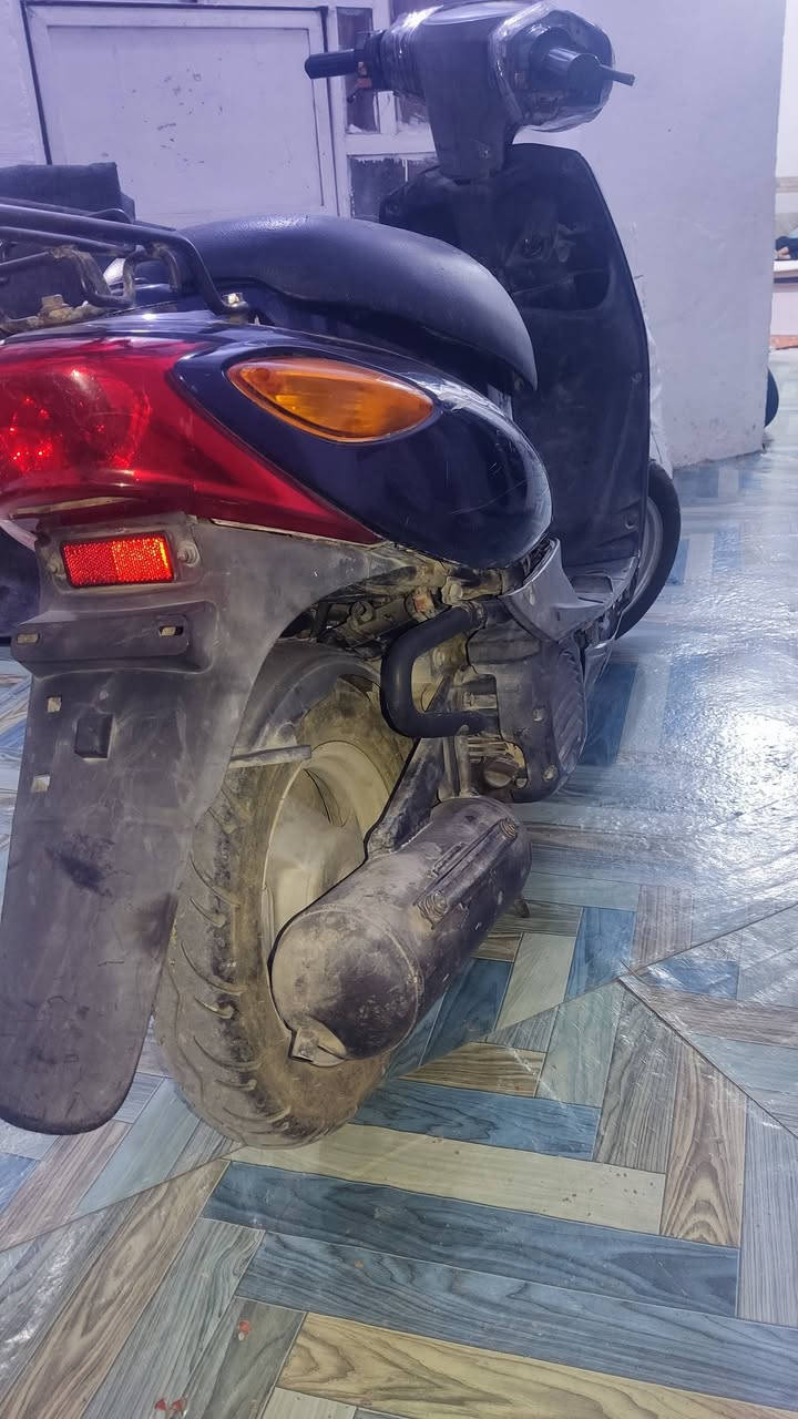 دراجه يوماها ولفات شرط الشغل بلاد سلف وهندر السعر250 موبايل ***********
