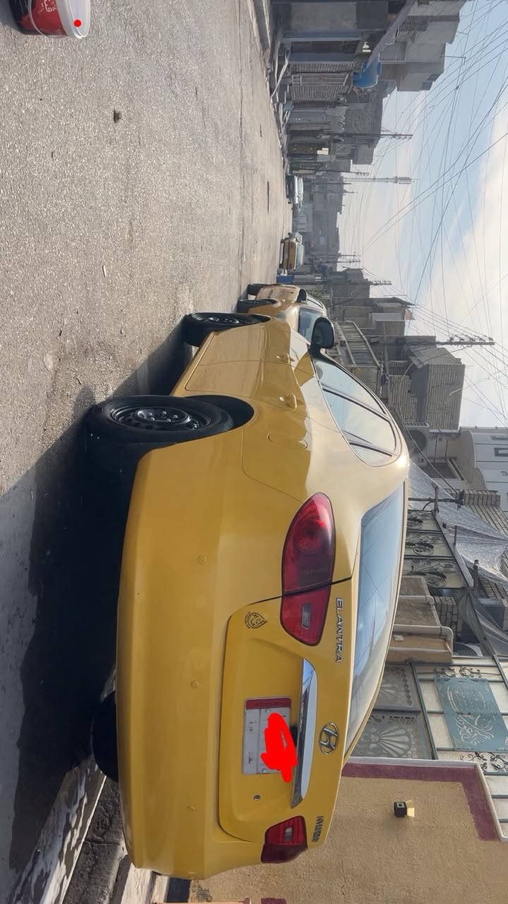 السلام عليكم من رخصت الادمن الانترة 2010 خليجي  مكينة الف 600دكشن عالي داخل عسلي دسك امامي خلفي السيارة جديدة بمعنة الكلمة تجي وشوفها بعد احلة شاشة تحكمات جهدين مدوشمة عام منضومة غاز  المكان بغداد السعر 105 وبيها مجال بصيط رقم التليفون ***********
