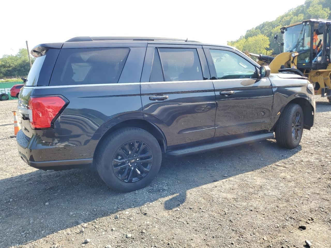 بالبصرة حاليا ... ابيع واصل بصره 
موديل 2024 ماشية 26 
حادثها كدامكم وحلو يعني تقريبا كلين السيارة 
ب 290 $ ممكن تدخل ع كتاب شهداء 
***********
