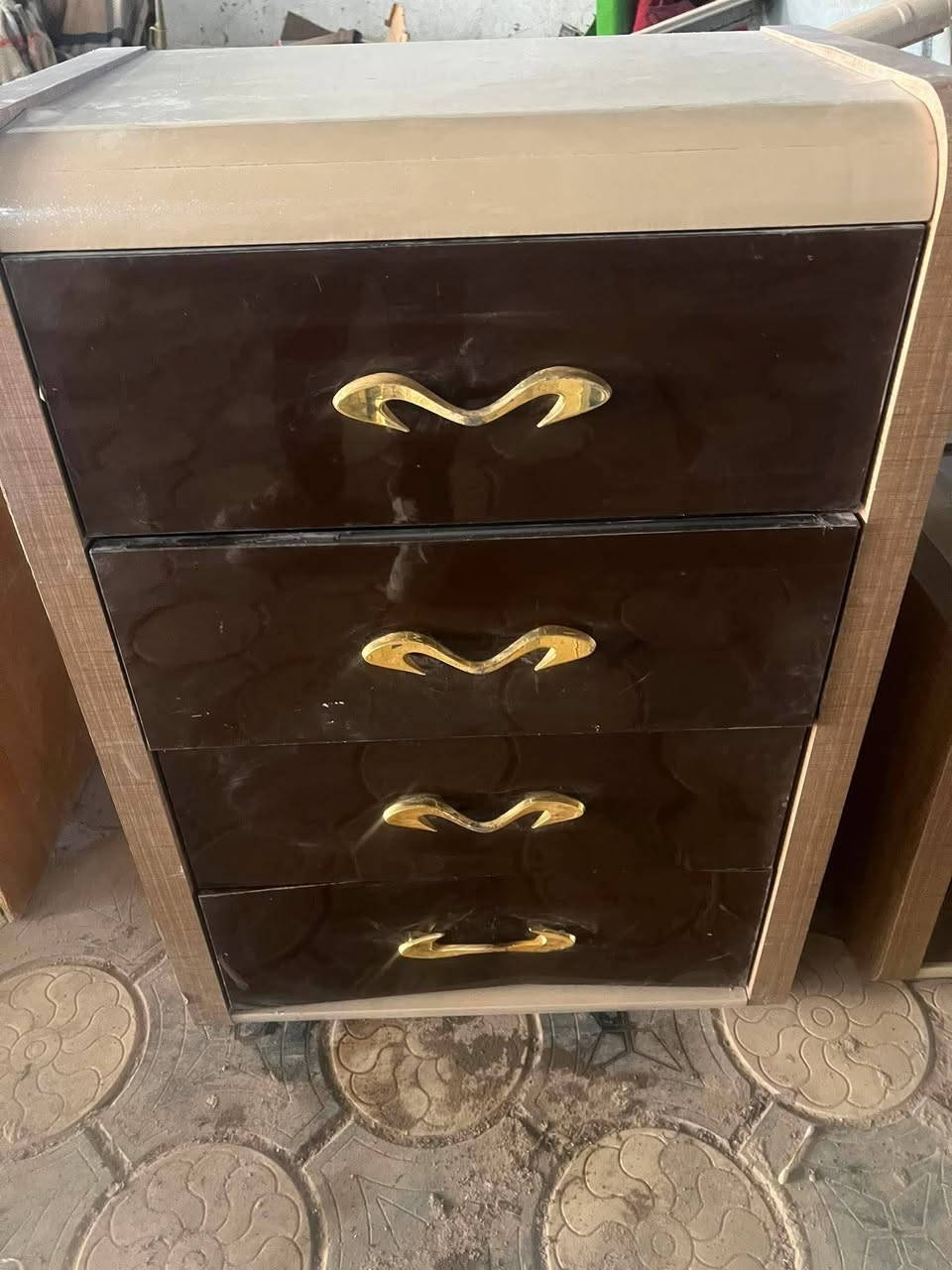 غرفه تركي ظخمه  مستخدمه  نضيفه 10قطع سعر 650 مكانها نجف


**إذا كنت صاحب هذا الإعلان وتريد حذفه لأي سبب، رجاءا أرسل رسالة إلى الدعم الفني**