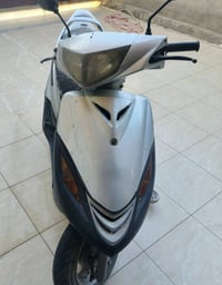 ماكس • ١٤٠ • باتري وستاند