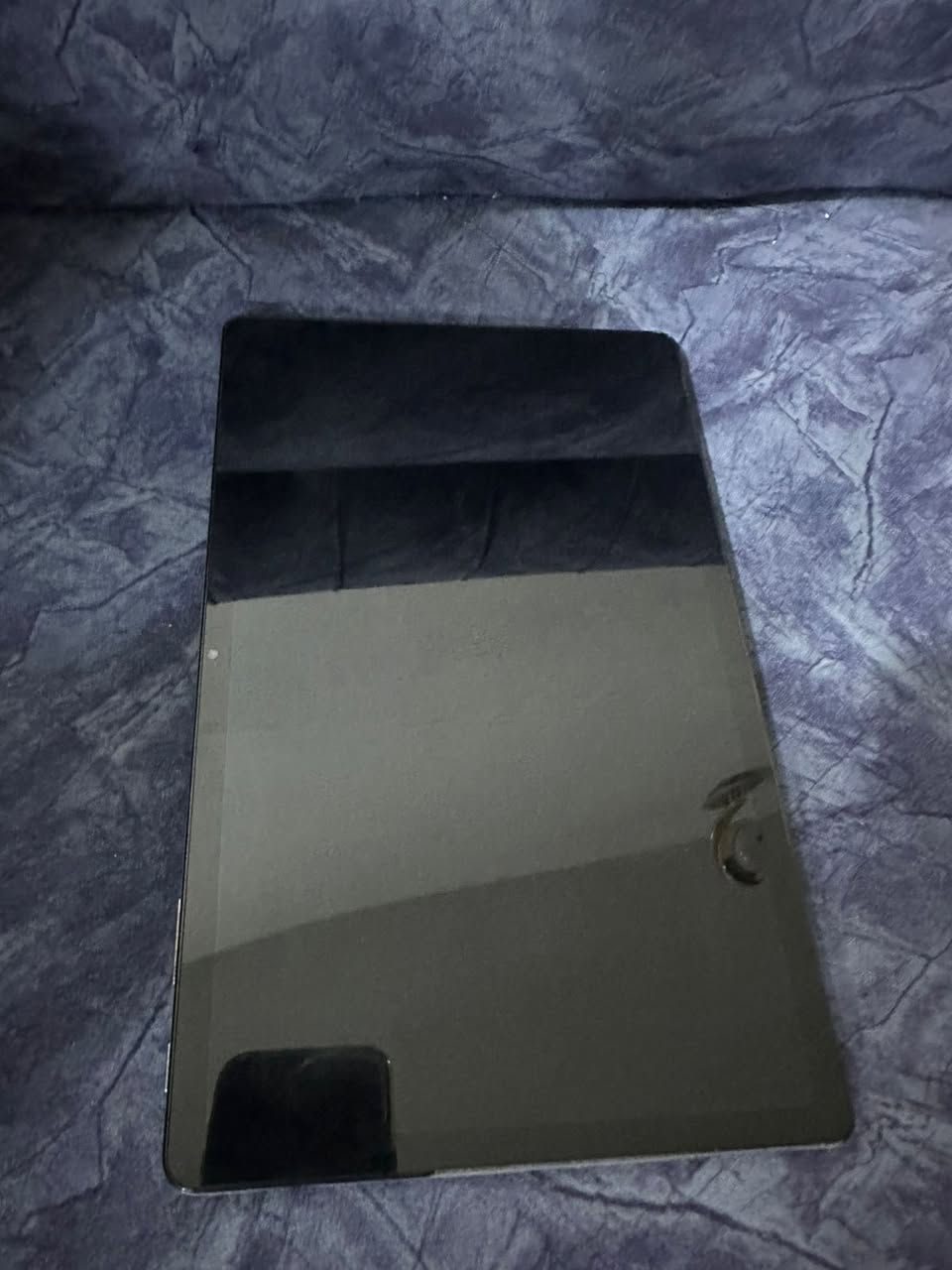 السلام عليكم ادمن وافق
تابلت onn 11 pro الامريكي
سعر الجديد ٣٠٠ الف 
الشاشة 11 بوصة LCD Full HD
المساحة ١٢٨ گيكا
رام ٤
ممتاز للاستخدام اليومي و التصفح و المشاهدة
تايب سي 
اندرويد 14
شاصي مضروب فقط مثل ما موضح بالصورة ما مأثر على اي شي 
السعر ١٢٥


**إذا كنت صاحب هذا الإعلان وتريد حذفه لأي سبب، رجاءا أرسل رسالة إلى الدعم الفني**