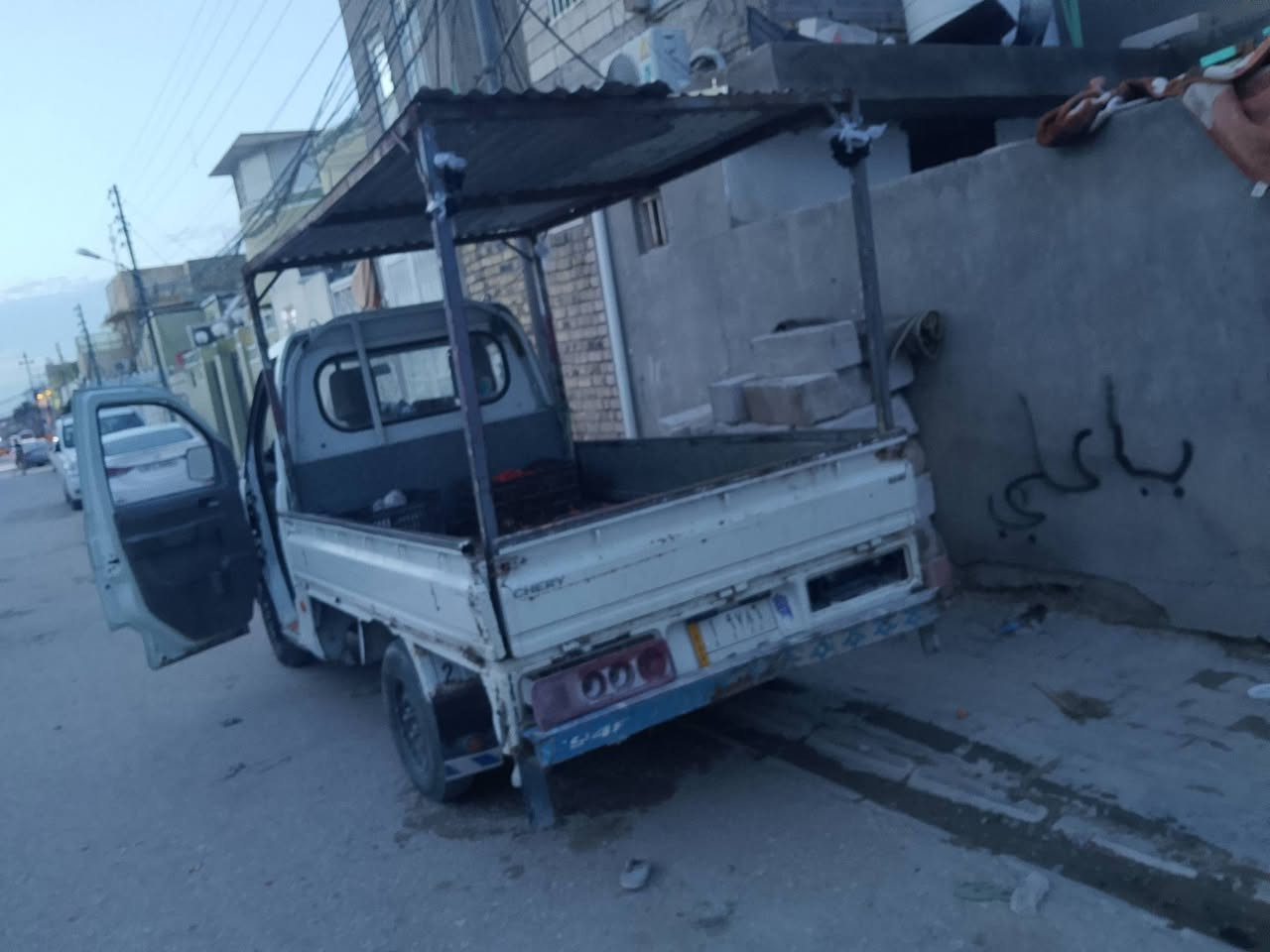 للبيع شيري واحد طن مديل 11 كير مكينة جدد بديهة نضيف وبيهة عمارية مال مخضر رقم نجف راعيهة بل نجف سعر 20 وبيهة مجال للشراي ***********
