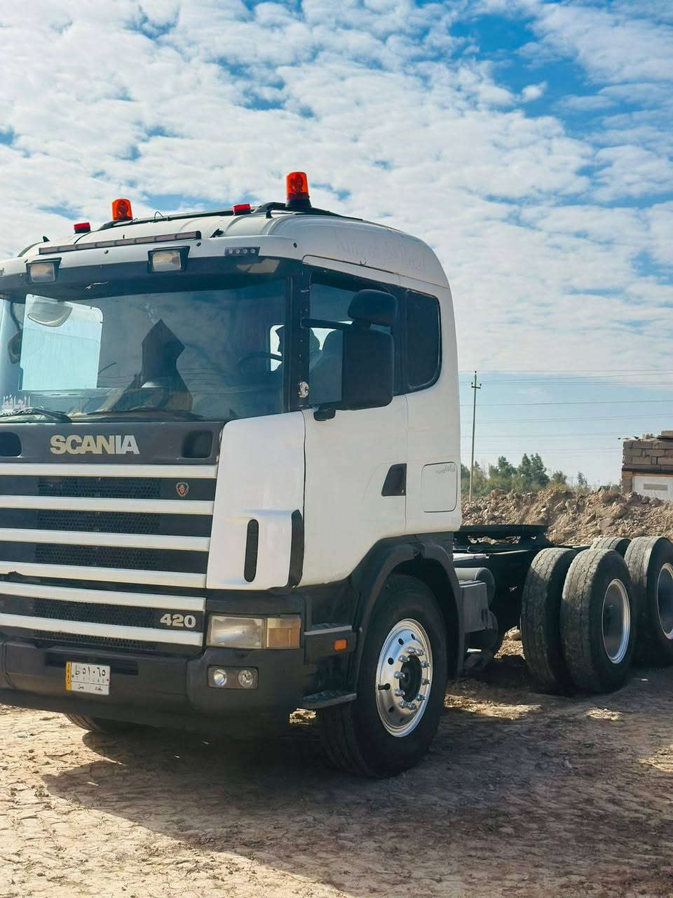 اسلام عليكم للبيع موديل 2002 محرك 8/500.جديد مجموعه ورده رقم بغداد مكان البصره القرنه ***********
