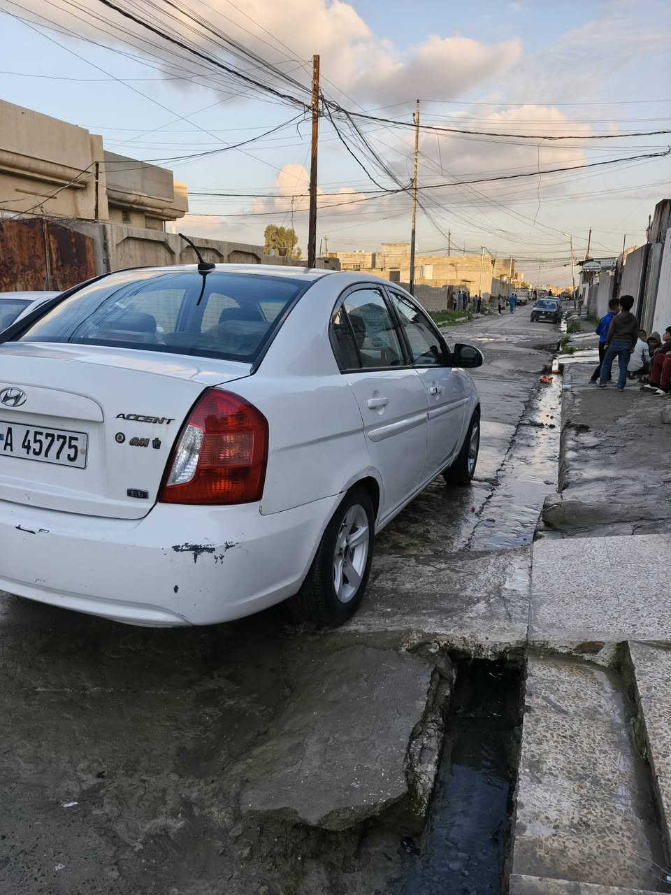 السلام عليكم
‏اكسنت أمريكي 2010
‏رقم نينوى إنكليزي
‏اني الشرعي مالها
‏كابون بإنزين
‏محرك شرط 16
‏كير توماتيك شرط
‏تدفئة وتبريد شرط
‏سنويه لل 2027
‏بيها أربع قطع
‏السعر 83
‏*********** بيه واتساب
