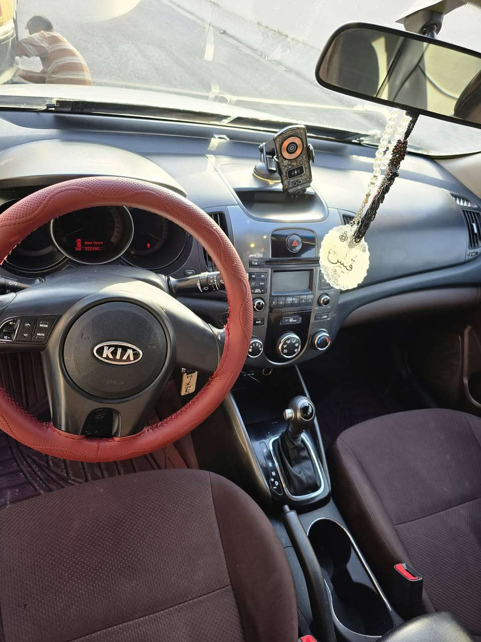 سيراتو مديل 11 جاهزه من كلشي بيه قطعتين سونار موجود راسلني دزه الك بسمي السياره مكان كربلاء ***********
