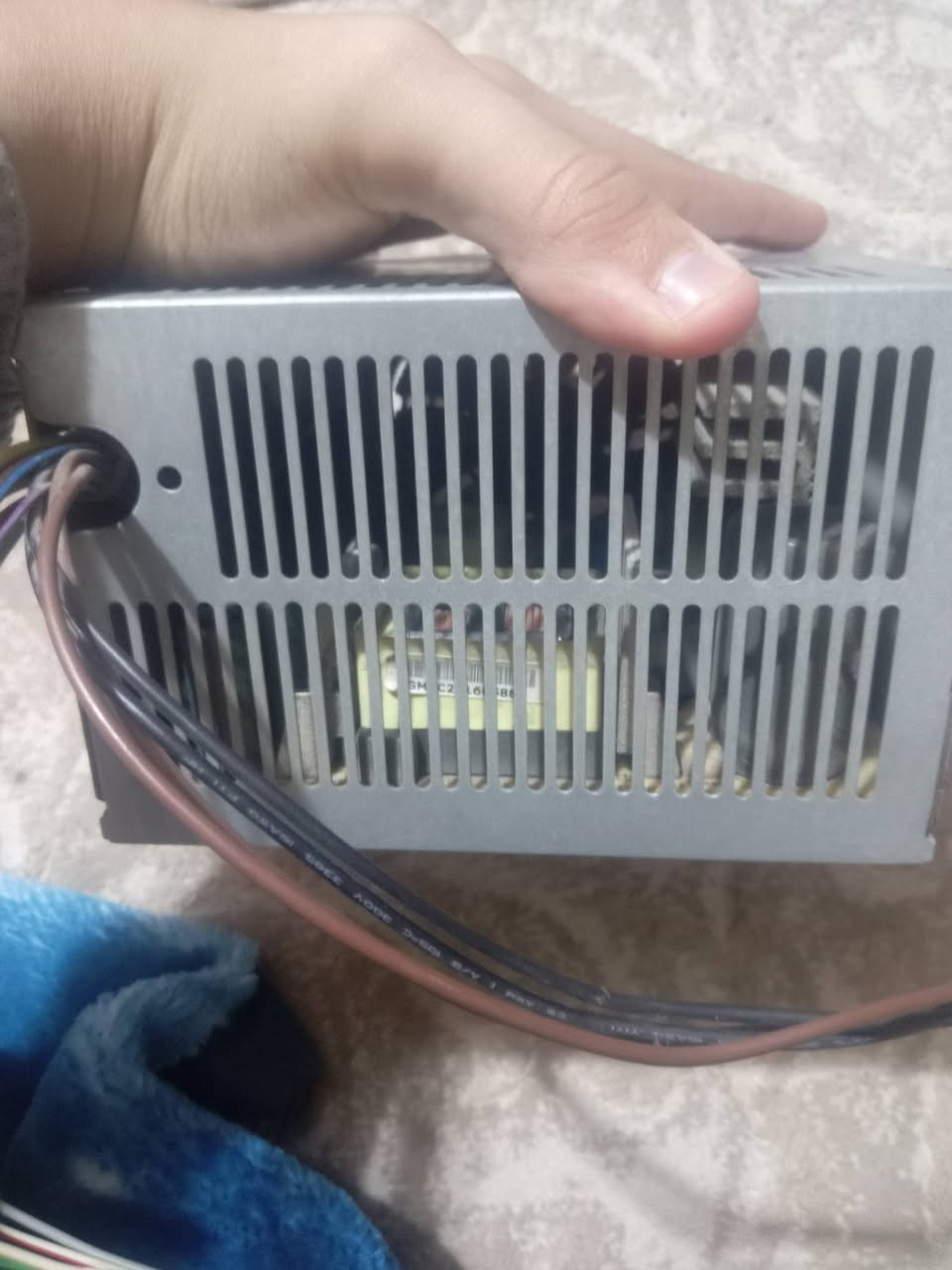 معالج intel Core i5 4590 الجيل الرابع ٢٠ الف
الرام القطعه ٤ قيقا مجموعهن ١٢ قيقا سرعة ١٦٠٠ ٢١ الف والقطعه ب ٧

مبرد معالج هوائي ممتاز جان فايدني السعر ١١ الف

كرت الشاشه Nvidia Geforce GTX1050 Ti 4gb مروحتين ب ٣٠ وبي مجال

باور سبلاي ٣٢٠ واط تكدر تربطه ويتعلق على كيسك بأي مكان السعر ٢٥ وبي مجال

يلي حابب يشتري كلهن يجي خاص فيسبوك أو يلي يريد بس قطعه هم عادي أبيع وحياكم الله و أكو مراوس كرت بس واذا ماعندك مراوس تكدر تشتري + القطع كلهن مستعملات وكلهن بيهن مجال


**إذا كنت صاحب هذا الإعلان وتريد حذفه لأي سبب، رجاءا أرسل رسالة إلى الدعم الفني**