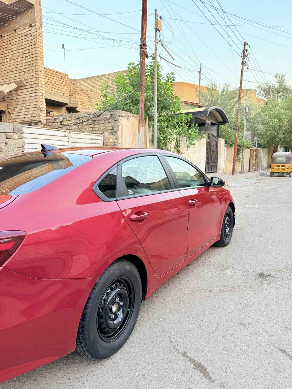 السلام عليكم
كيا فورتي ٢٠٢٤ موصفات ٣ وضعيات قياده تحكم استيرن حادثه خفيف موضح بل صوره بس بارد ما بيه قطره صبغ السياره كلش جديده اجدد من الصور ماشيه ٢٦ ميل دوشمه عامه تايرات جديده ويل اسود السياره جاهزه من كلشي بعده على وضع امريكا كلشي ما مبدل بيه السعر ١٧٠ ورقه او بيه مجال ***********
