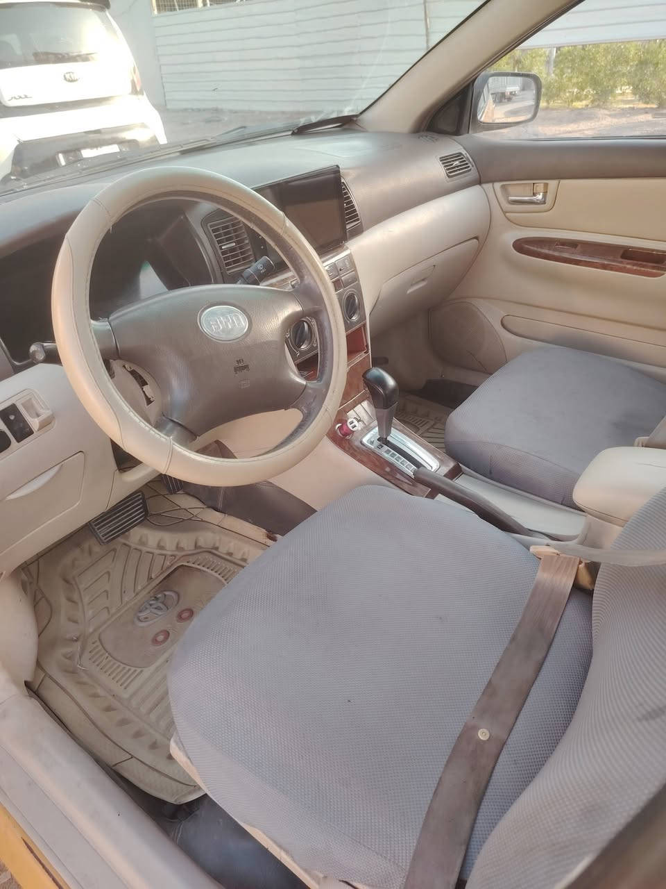 *********** @
بيوايدي  F3  موديل ١٢
 وتو ماتيك بلادي محرك ناسر كربلاء سياره بلادي بيهه طخطخات بسيطه مصفره رايدهه ٣٨ مكاني زعفرانيه
