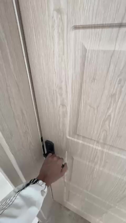 ✨ ديكورات علي المياحي ✨
نحو لمسة فخامة وجمال في كل زاوية 🏠
📍 أحدث التصاميم والديكورات الداخلية والخارجية
مودرن – كلاسيك – عازل – تنفيذ بإشراف هندسي
🔧 كادر متكامل بخبرة عالية
⚡ سرعة في الإنجاز ودقّة في التنفيذ
📞 *********** – يوجد واتساب
