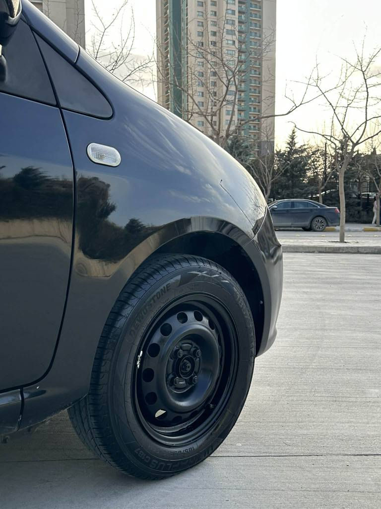 جیلی پاندا 
مۆدێل ۲٠۱٦ گێڕ ئۆتۆماتیک
تەنها ٥۸ هەزار رۆشتوە کەتەلۆکی شەریکەی ماوە گێڕ و مەکینە بەشەرت بێ بۆیاخ بێ سارد تەبرید گەرم و سارد  بەشەرت 
ئەیبی ئێسە سویچ کۆنترۆڵە چوارجام کارەبایە کۆنترۆلی بەرز و نزمی لایتە 
دواوەی بەگلایت فولە
چوار تایەی تازەی لەسەرە 
تەحویل و غرامە بەشەرت
بۆنیت و سەقفی کەمیک کالبونەوەی هەیە
سعری ٤۸ گەلا مەعامەلەیەکی برایانە
٠۷۷٠ ۹۳۳ ٦۳۱۳ السليمانية, العراق


**إذا كنت صاحب هذا الإعلان وتريد حذفه لأي سبب، رجاءا أرسل رسالة إلى الدعم الفني**