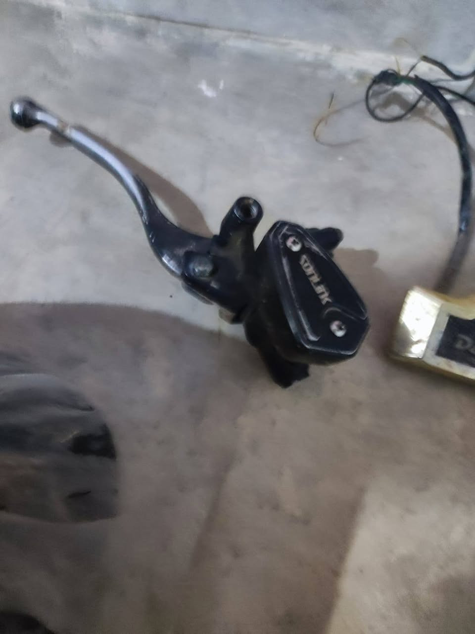 السلام عليكم قراض ماطور للبيع كلمن وسعرو  اتصل ***********
