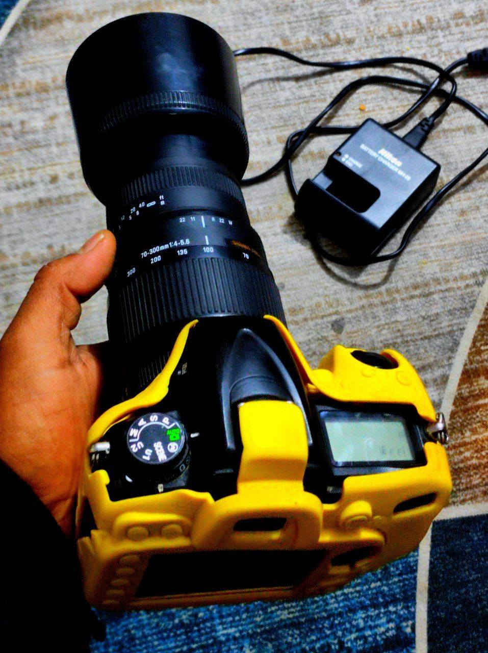 كامره للبيع
نيكون D7000

نضيفه 
ملحقاتها 
عدسه 70ـ300 زوم رياضي  
شاحنه الأصلية 
بطاريه 
رام 
حافظه جلاتينيه اصفر
السعر 350 فقط

مكاني ميسان يوجد توصيل لجميع المحافظات العراق 
رقم الهاتف: *********** اتصال + واتساب
