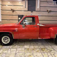 للبيع جمسي   مديل 1979  علا وضع الشركه بس صبغ   جماليه مكفوله من الضرب...