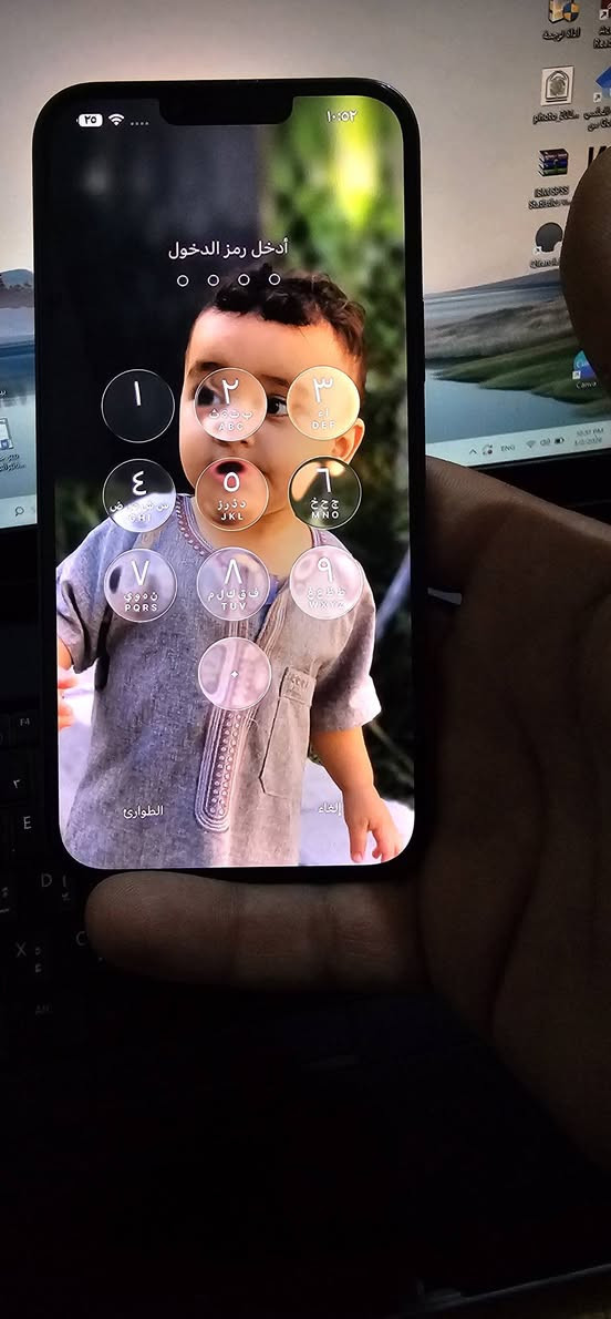 ايفون 13 برو ماكس
مراوس بسامسونك ٢٢ اللترا 
ظهرة مفطور 
بطارية ٧٨ 
جهاز اي خلل ما بية .
ضمان الجهاز كلشي شغال ع وضع الشركه 
***********
